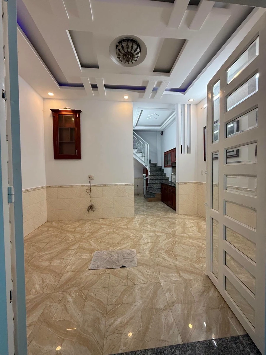 Bán nhà 3 tầng hẻm xe hơi 108m2 gần cầu Bến Phân, Gò Vấp, giá 7,2 tỷ - Ảnh 1
