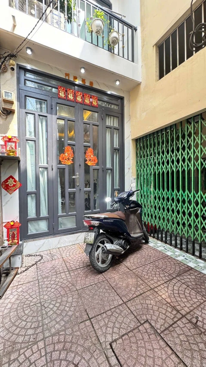 Bán nhà 2 tầng 47m2 gần chợ Phú Lâm, Quận 6 - Ảnh 1