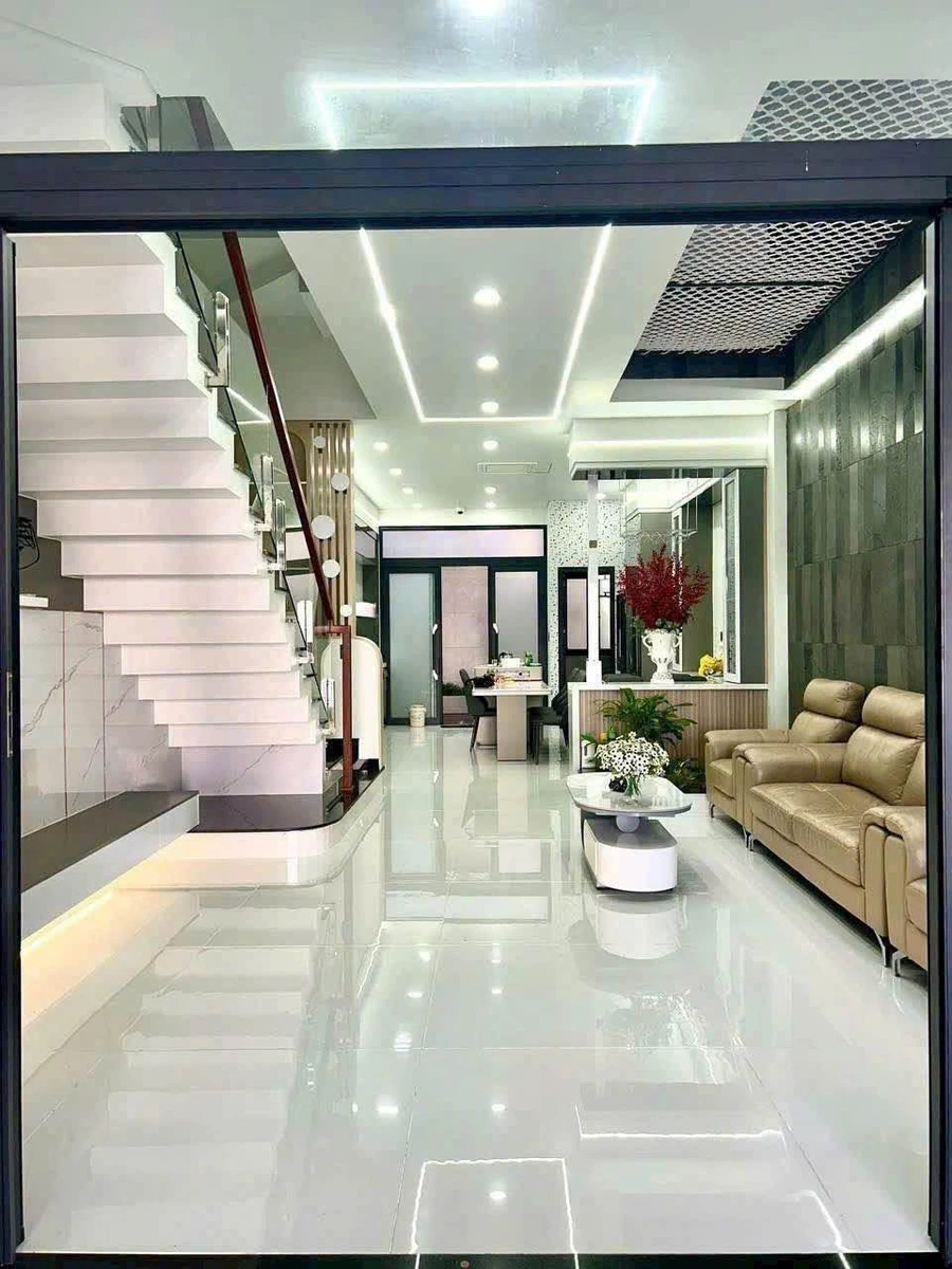 Nhà bán 1 trệt 2 lầu 100m² Phan Thiết, 9,2 tỷ - Ảnh thu nhỏ 3