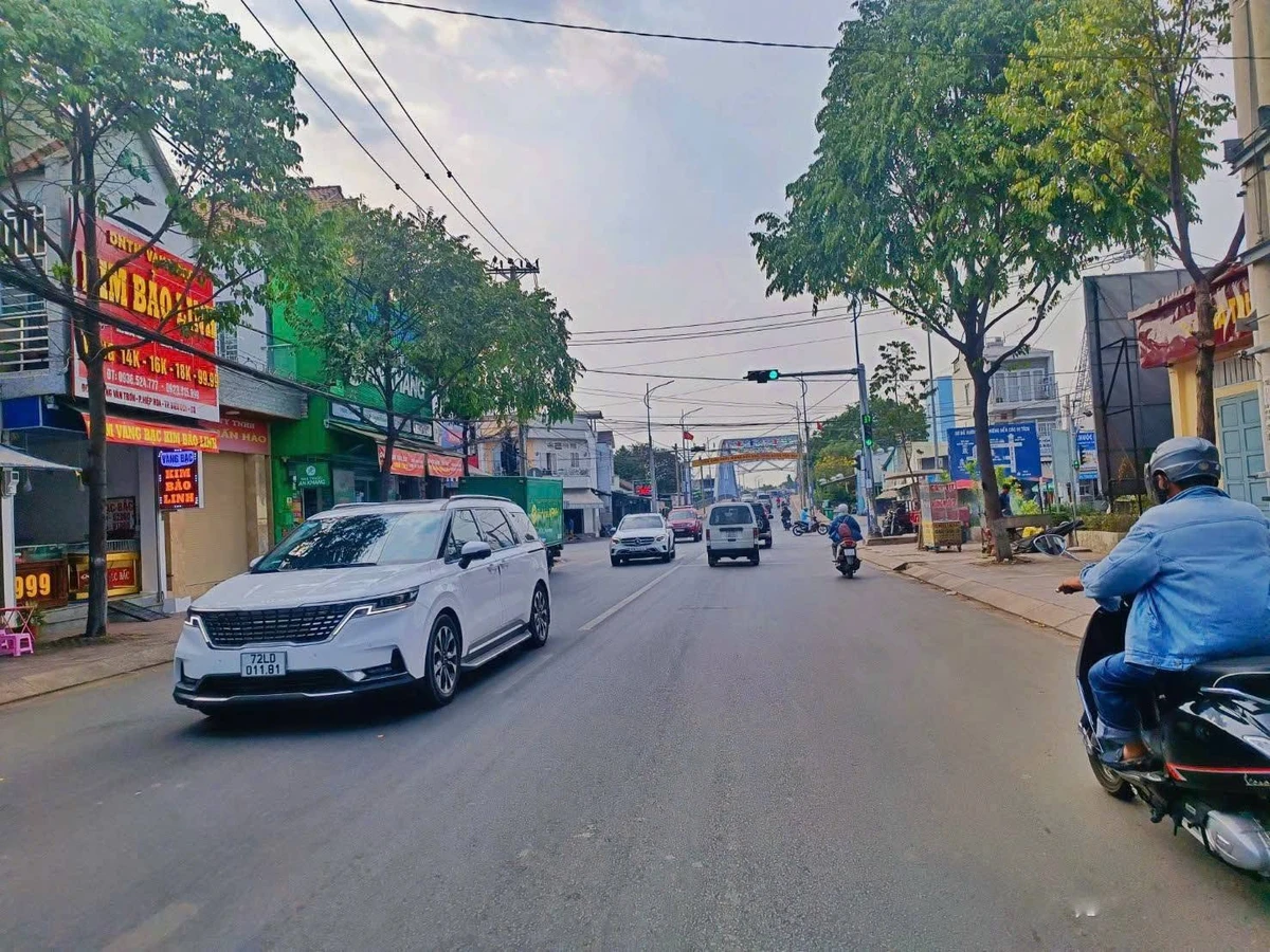 Bán lô đất mặt tiền TDC Tân Hiệp 90m2, giá 3,8 tỷ - Ảnh thu nhỏ 4