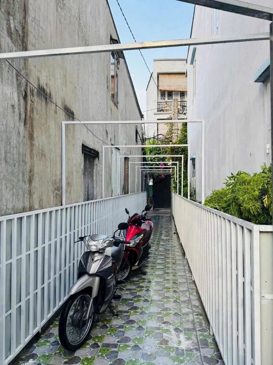 Bán nhà sổ hồng riêng 65m², 3PN, gần Ngã 5 Chợ Đầu Mối, Bà Điểm, Hóc Môn - Ảnh 1