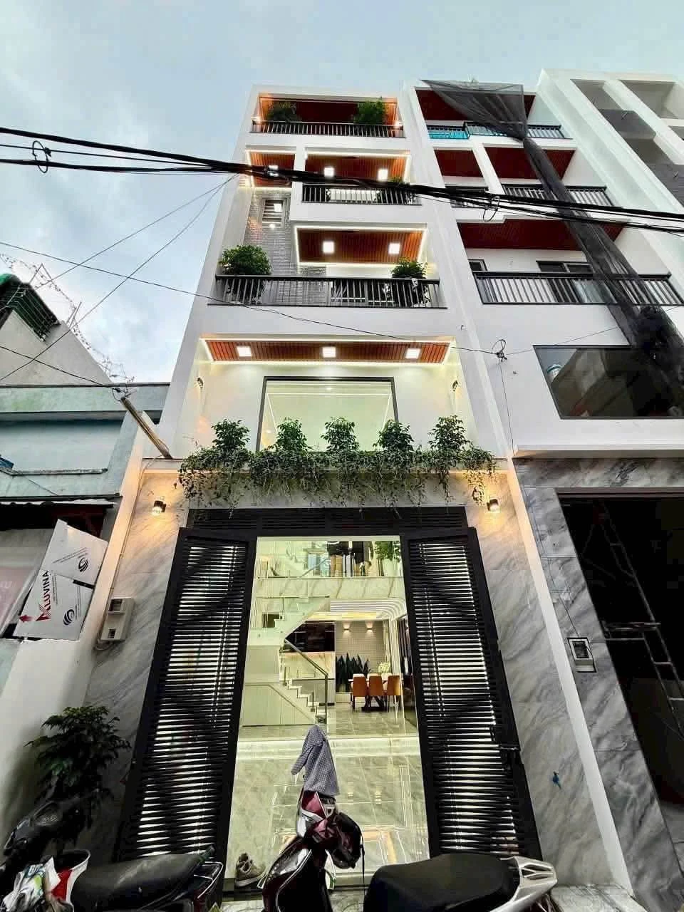 Nhà phố 4 tầng nội thất đầy đủ gần bệnh viện Q12, 58.5m² - Ảnh 1