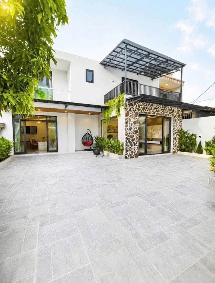 Bán biệt thự góc mặt tiền 210m2 Hai Bà Trưng Rạch Giá 3.79 tỷ - Ảnh thu nhỏ 2
