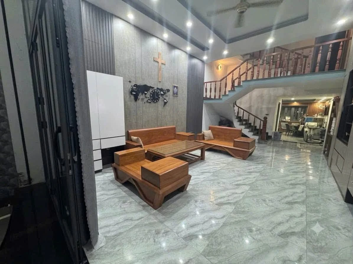 Bán nhà 1 trệt 2 lầu mặt phố 3, Thới Hòa, 125m² - Ảnh 1