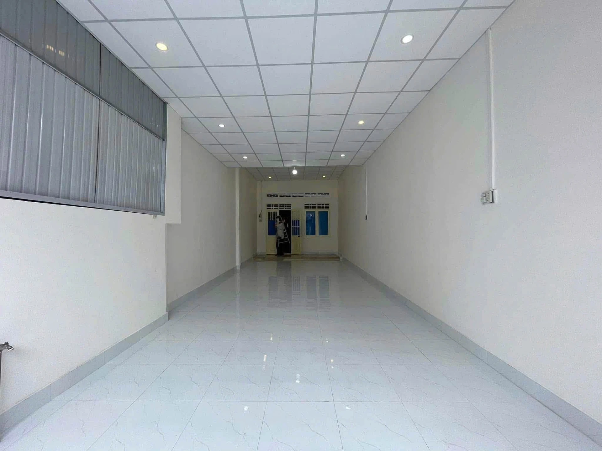 Bán nhà mặt tiền Hùng Vương đoạn Ama Khê, 3,8x19,5m, giá 5 tỷ, Buôn Ma Thuột - Ảnh 1