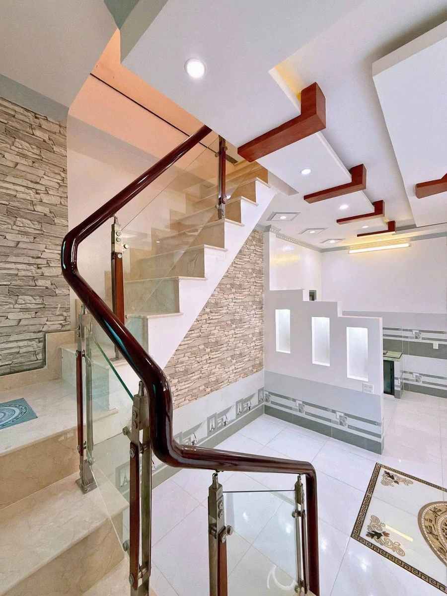 Bán nhà 2 phòng ngủ 84m² Hoàng Quốc Việt 2,35 tỷ - Ảnh thu nhỏ 4
