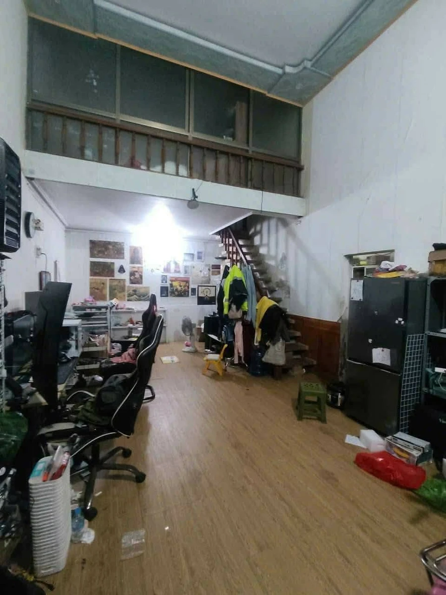 Bán nhà 45m2 hai mặt thoáng Trần Nguyên Hãn gần 2 tỷ - Ảnh 1