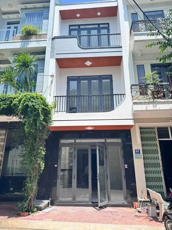 Bán nhà mặt tiền 3 tầng 49m2 Quy Nhơn 4,1 tỷ