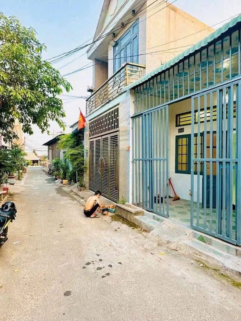 Bán nhà 3 phòng ngủ 52m² Dĩ An - Ảnh 1