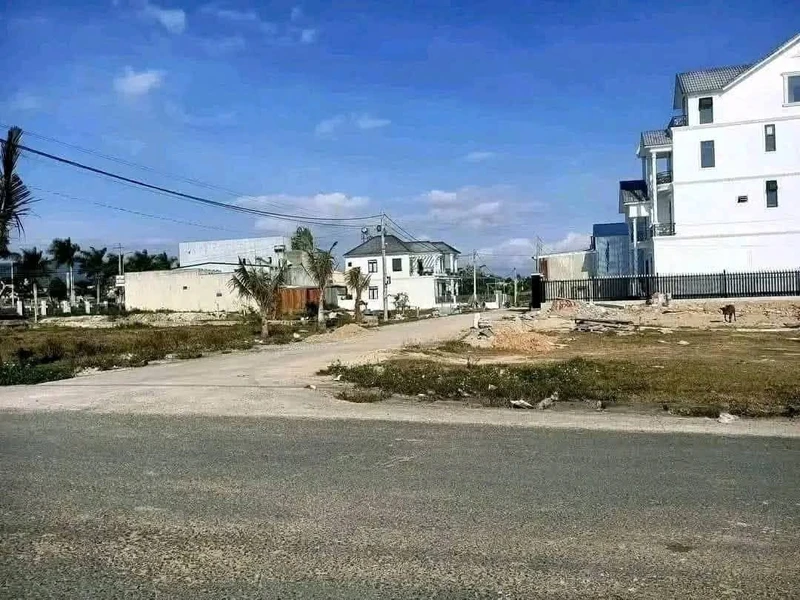 Bán đất mặt tiền 200m2 khu biệt thự Nguyễn Đình Chiểu, Lâm Đồng