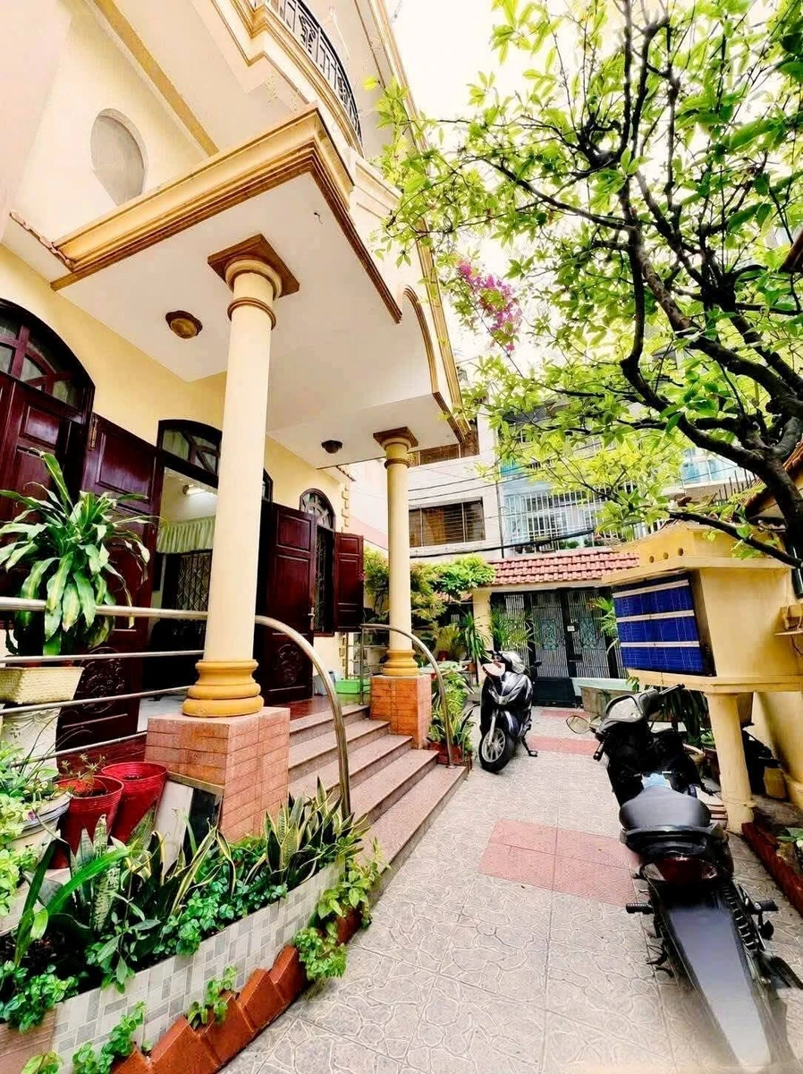 Bán biệt thự khu Phan Xích Long, Phú Nhuận, 241m2, hẻm xe hơi, giá 38 tỷ - Ảnh thu nhỏ 3