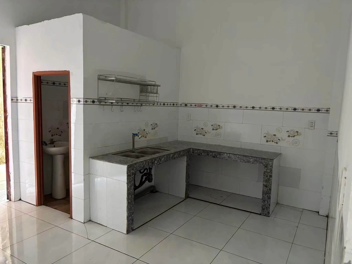 Bán nhà 2 phòng ngủ, DT 100m² ở Bình Mình giá 600 triệu - Ảnh thu nhỏ 4