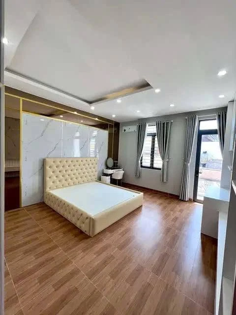 Bán nhà mặt tiền Bình Tân 90m² 2PN, có sân thượng, 4.95 tỷ - Ảnh thu nhỏ 2