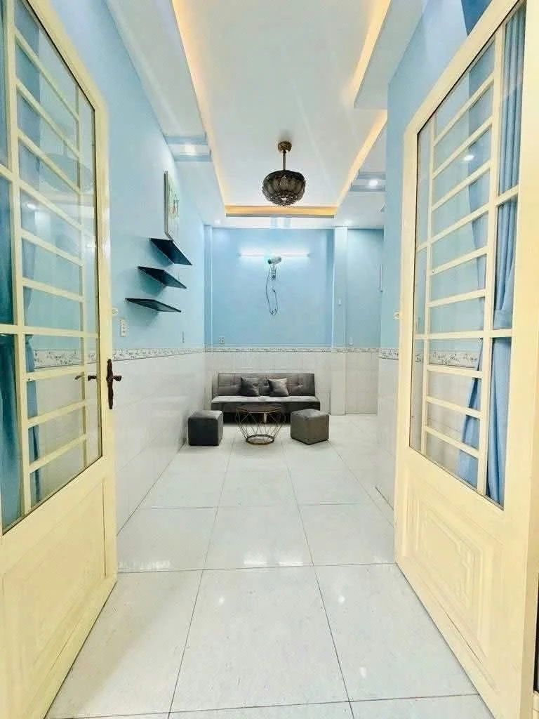 Bán nhà Quận 4, Khánh Hội, 43m², 2 phòng, 2 WC, 2 tỷ 350 - Ảnh thu nhỏ 2