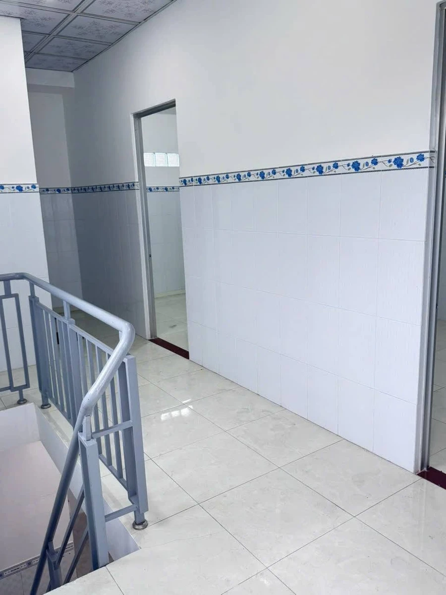 Bán nhà phố 3PN Phú Tân, 136m2, 1 tỷ 250 triệu - Ảnh thu nhỏ 4