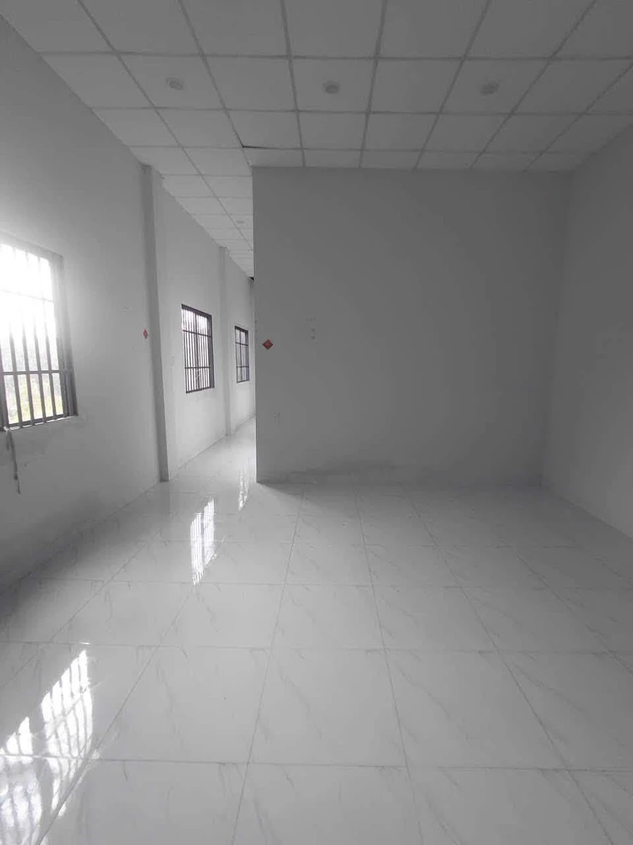 Bán nhà mới 5x27m, 2 phòng ngủ tại Tây Ninh 790 triệu - Ảnh thu nhỏ 3
