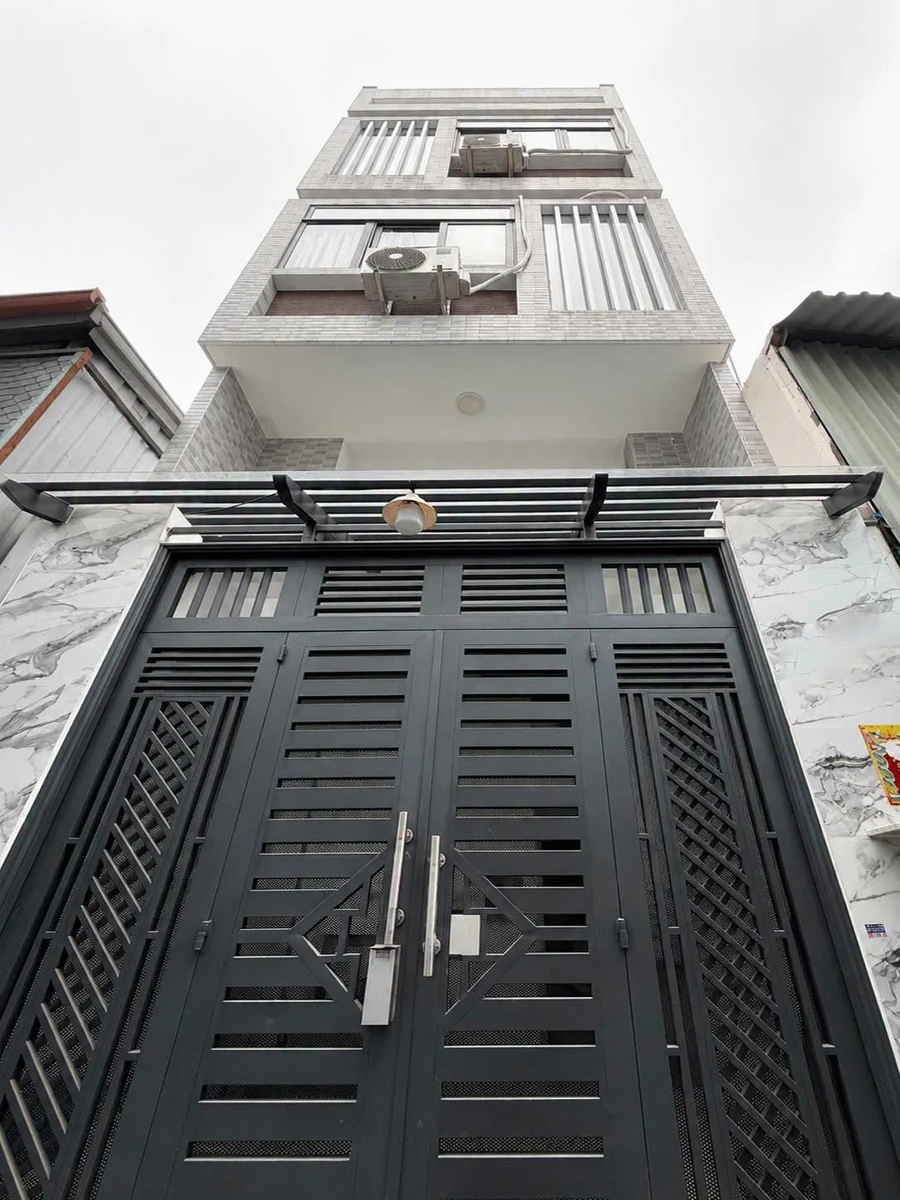 Bán nhà dịch vụ Quận 11, 41,8m², 6PN, giá 6,75 tỷ - Ảnh 1