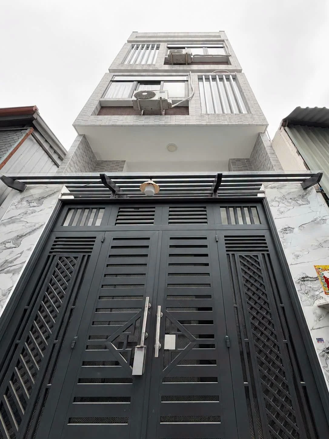 Bán nhà dịch vụ Quận 11, 41,8m², 6PN, giá 6,75 tỷ - Ảnh 1