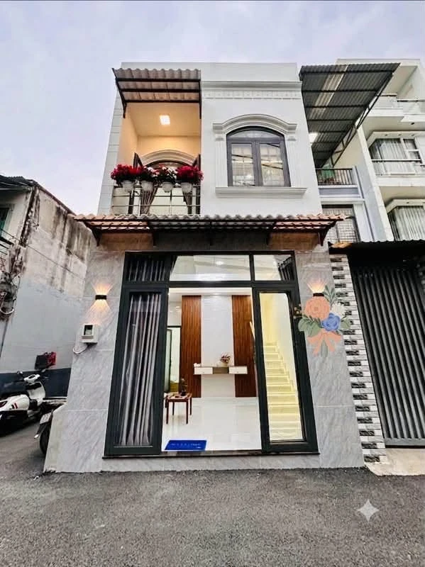 Bán nhà căn góc 2 mặt tiền 4x7m, hẻm xe hơi, 3PN 2WC đường Quang Trung, Gò Vấp