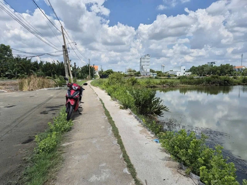 Bán đất thổ cư SHR 111m2 giá 385 triệu tại xã Tân Chánh, Cần Đước, Long An