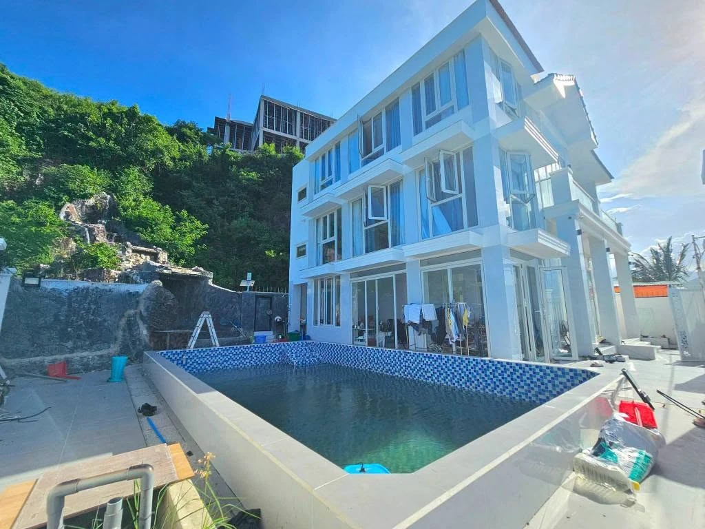 Bán biệt thự 3 tầng 3PN 1.206m² trực diện biển Nha Trang 29,5 tỷ - Ảnh thu nhỏ 2