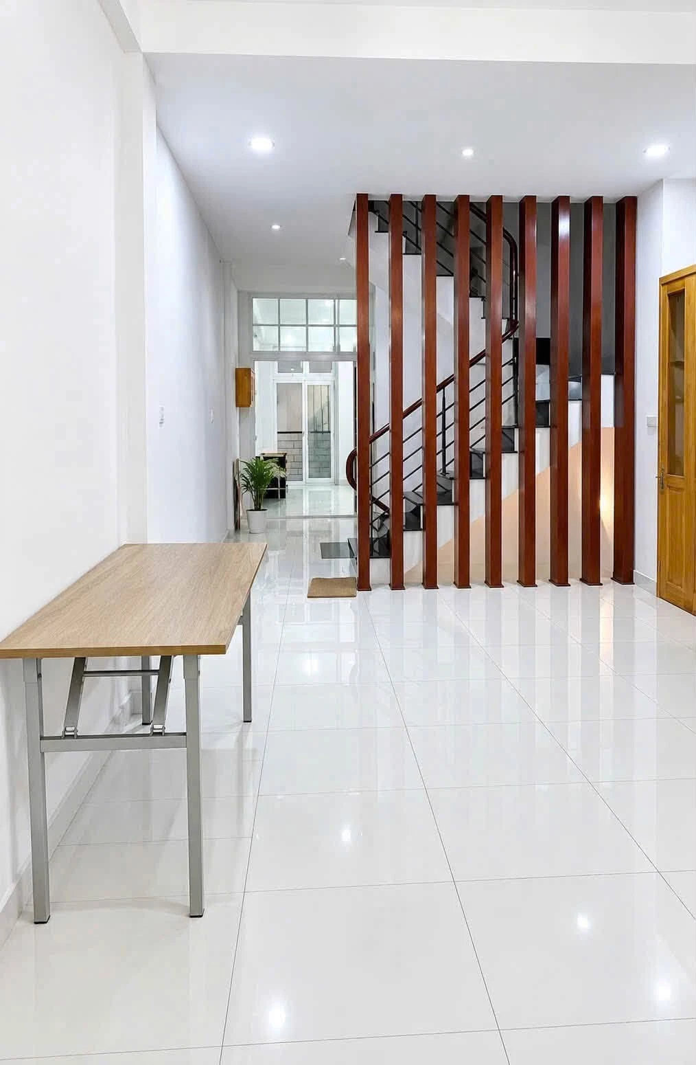 Cho thuê nhà mặt tiền 6PN 80m2 khu họ Lê, Tân Phú - Ảnh 1