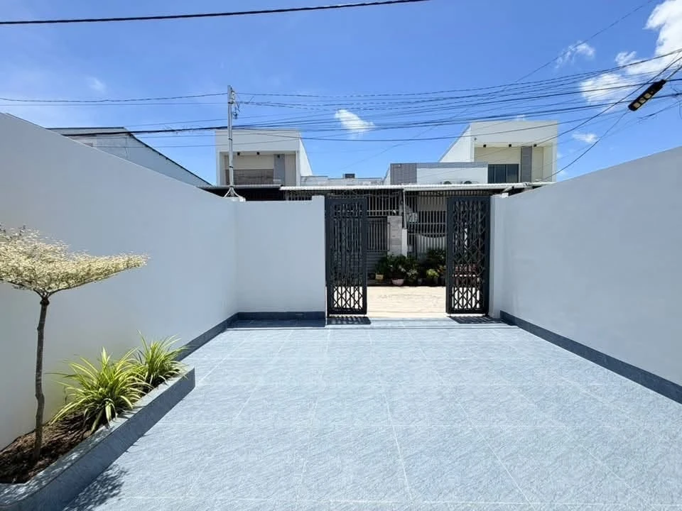 Bán nhà mới 2PN, 95m² đường Nguyễn Huy Tưởng, An Giang - Ảnh thu nhỏ 4