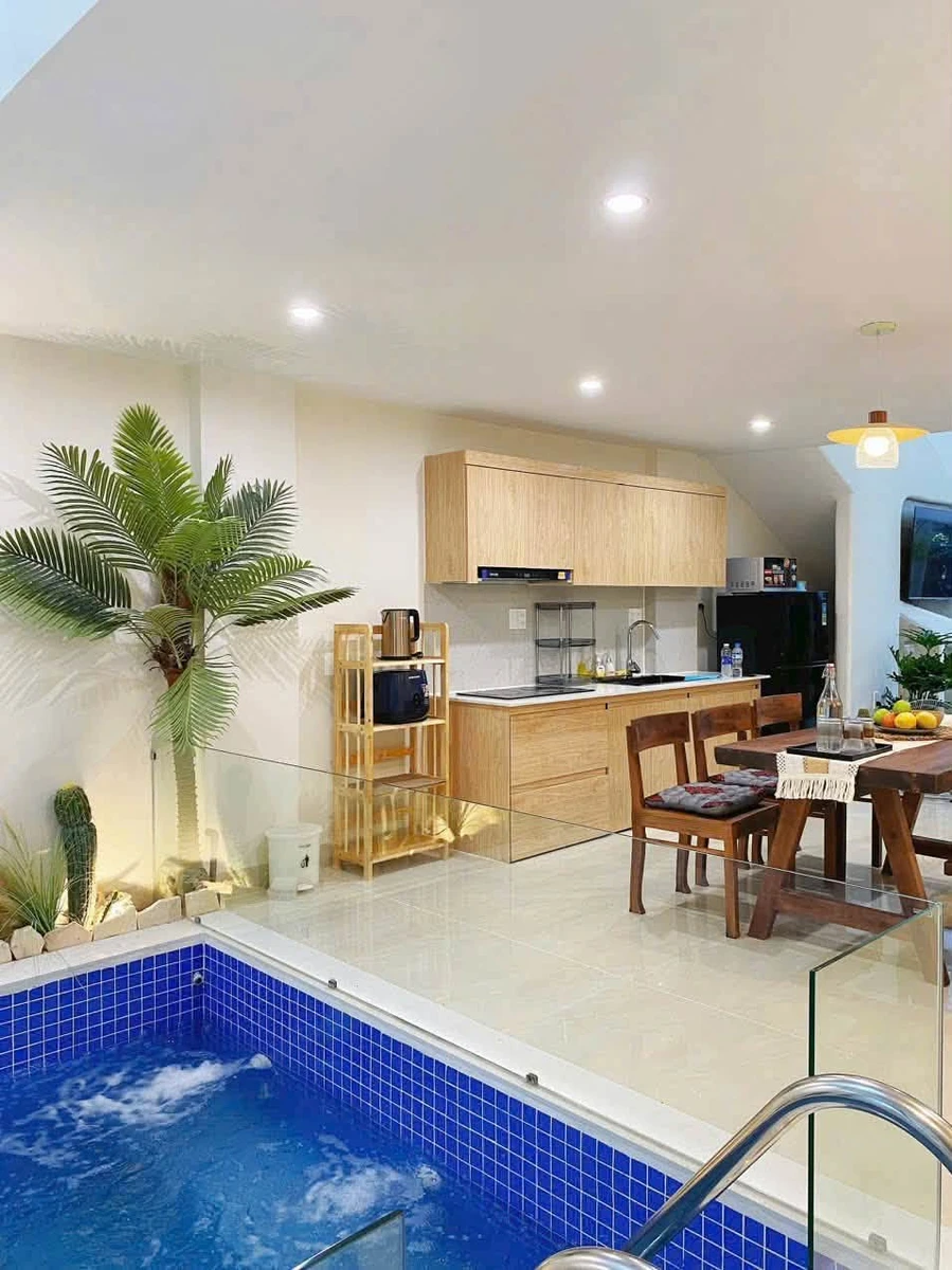 Bán Homestay hồ bơi 90m2 gần biển Nha Trang, 11 tỷ - Ảnh thu nhỏ 3