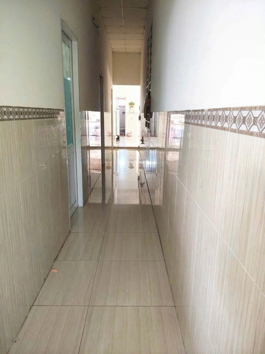 Bán nhà 6PN 250m² Long Điền, gần biển, 2.6 tỷ - Ảnh thu nhỏ 3