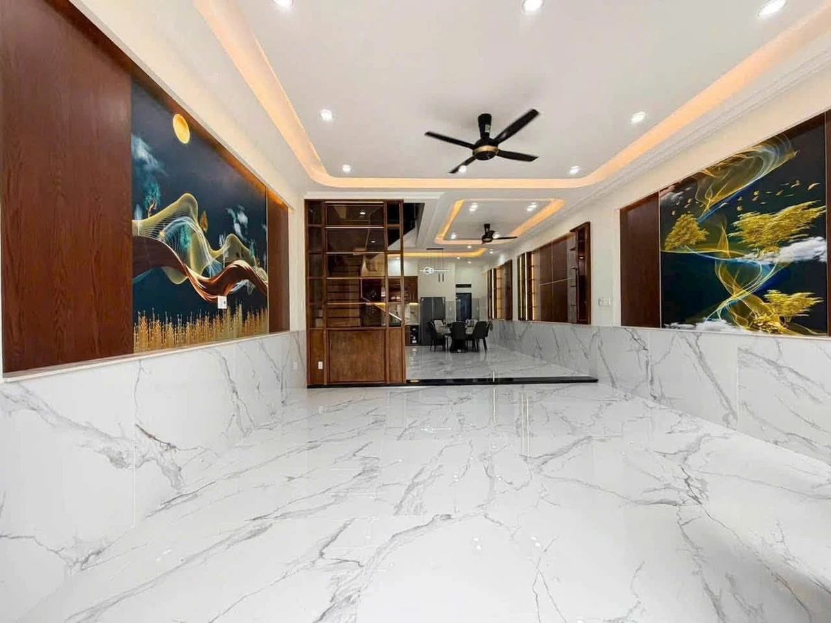 Bán nhà 1 trệt 2 lầu 93m² TP. Dĩ An 7,7 tỷ - Ảnh thu nhỏ 2