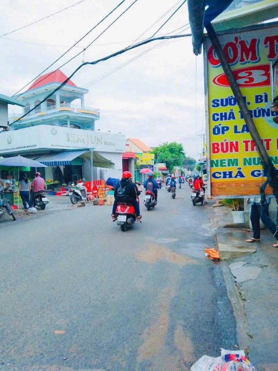 Nhà mặt tiền kinh doanh 4.8x42m, 7 tỷ 5 Tân Hiệp - Ảnh 1