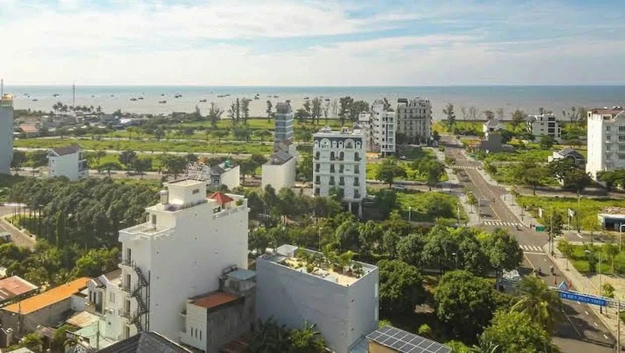 Bán khách sạn 16 phòng 2 mặt tiền 100m2 gần biển Ocean Dunes, Phú Thủy, Phan Thiết - Ảnh 1