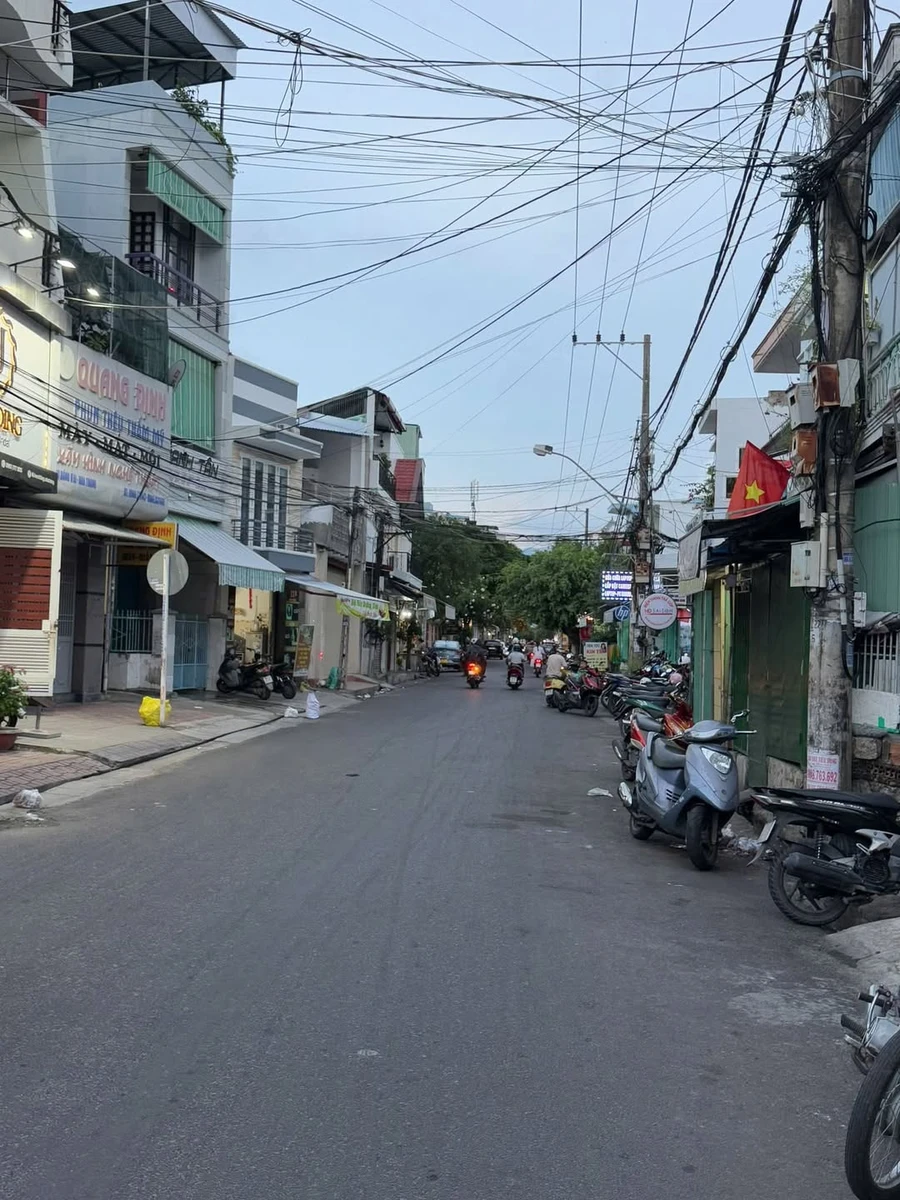 Bán nhà 2 tầng mặt tiền 66m2 Phước Hải Nha Trang 5.8 tỷ - Ảnh 1