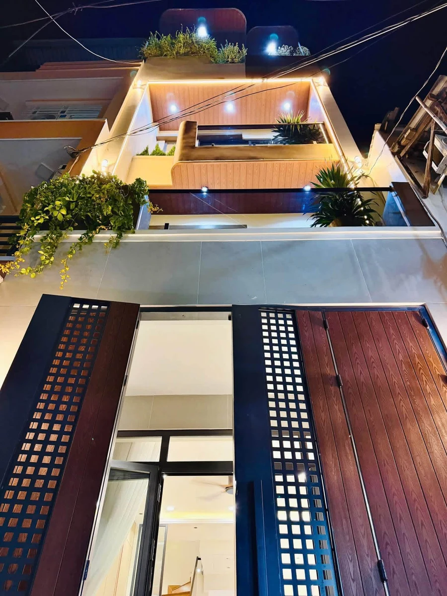 Bán nhà hẻm xe hơi 50m2 4PN 5WC gần Emart Phan Huy Ích - Ảnh 1