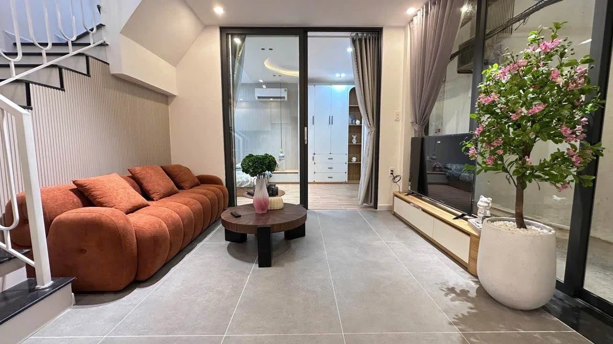 Bán nhà 2 tầng 50m² ngang 10m Hoàng Diệu Quận 1 - Ảnh thu nhỏ 4
