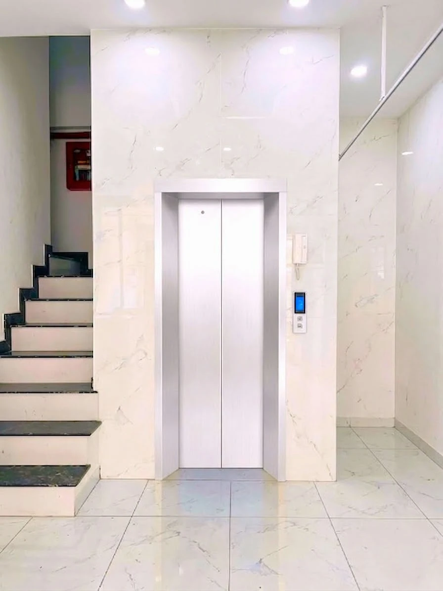 Bán nhà phố mặt tiền Quận 1, 47m2, 5 tầng, thang máy, 35 tỷ - Ảnh 1