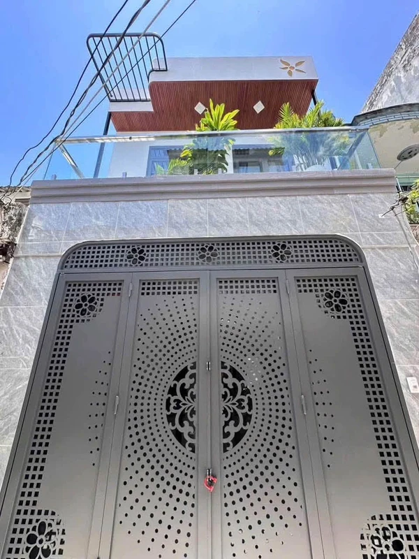 Bán nhà hẻm xe hơi 4x12m, 2 tầng 3PN gần đường Tân Hòa Đông, giá khoảng 5 tỷ