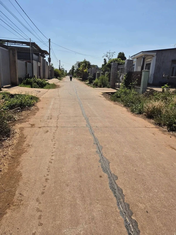 Bán lô đất 560m² tặng nhà cấp 4 tại Đắk Lắk