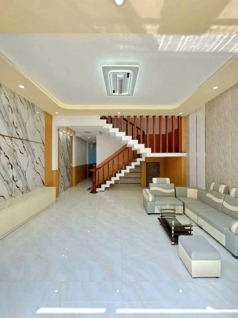 Bán nhà trệt lầu 3 phòng 120m2 Cần Thơ 2.95 tỷ - Ảnh 1
