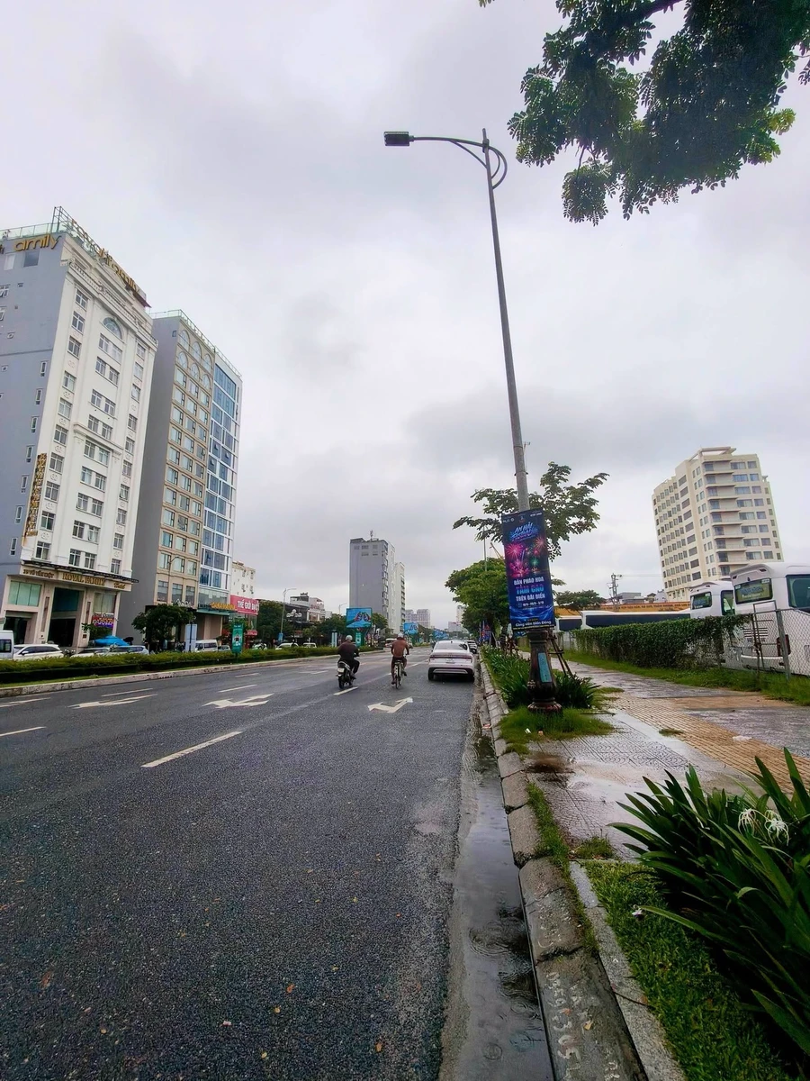 Bán đất 650m2 gần biển Mỹ Khê Đà Nẵng, tặng biệt thự - Ảnh thu nhỏ 2