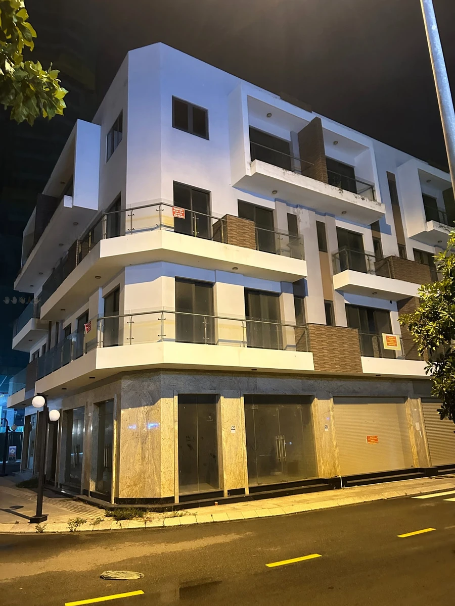 Bán shophouse góc 228m2 Phan Rang 4 tỷ 5 - Ảnh 1