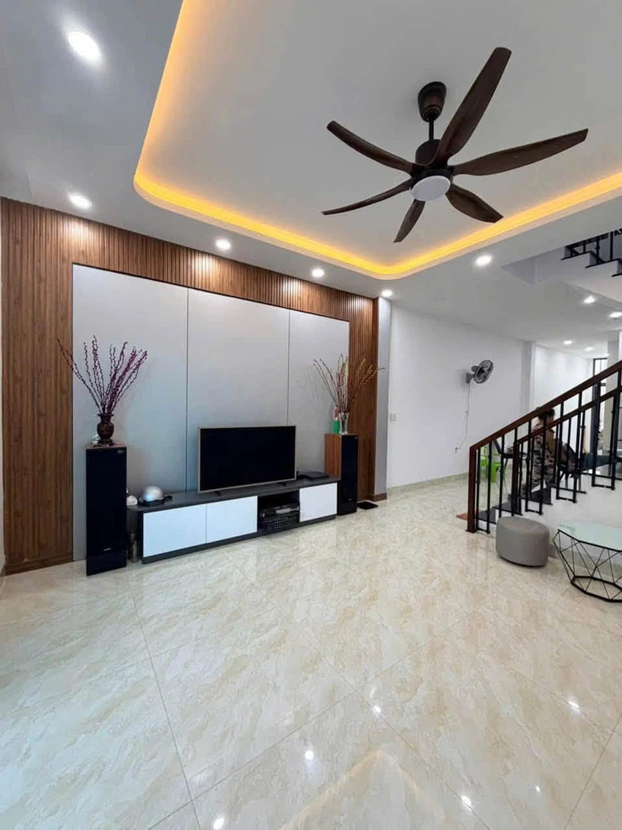 Bán nhà liên hoa Vĩnh Ngọc Nha Trang 100m2 3 phòng ngủ 3 tỷ 750 - Ảnh thu nhỏ 2