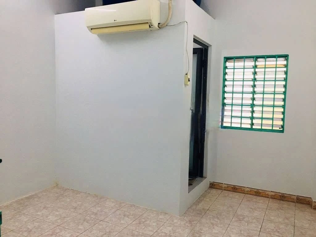Cho thuê nhà 2PN Âu Dương Lân Q.8, 40m2, 11tr/tháng - Ảnh 1