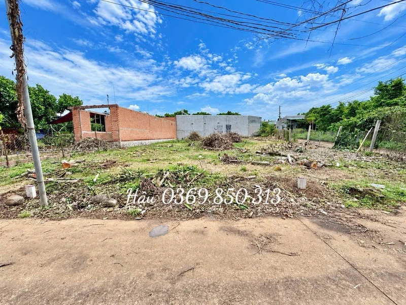 Bán đất thổ cư 125m2 sổ riêng, mặt tiền đường bê tông, Phường Bảo Vinh, giá 820 triệu
