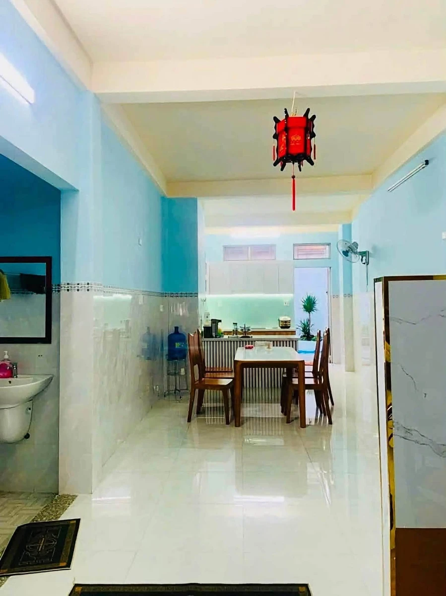 Bán nhà mặt tiền Hai Bà Trưng 100m2, 2.5 tầng, 7.5 tỷ - Ảnh thu nhỏ 4