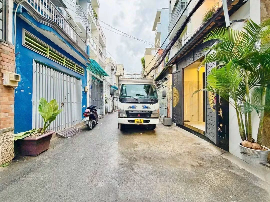 Bán nhà 4 tầng hẻm xe tải 60m² đường Nguyễn Tư Giản, Gò Vấp, giá 8,8 tỷ - Ảnh 1