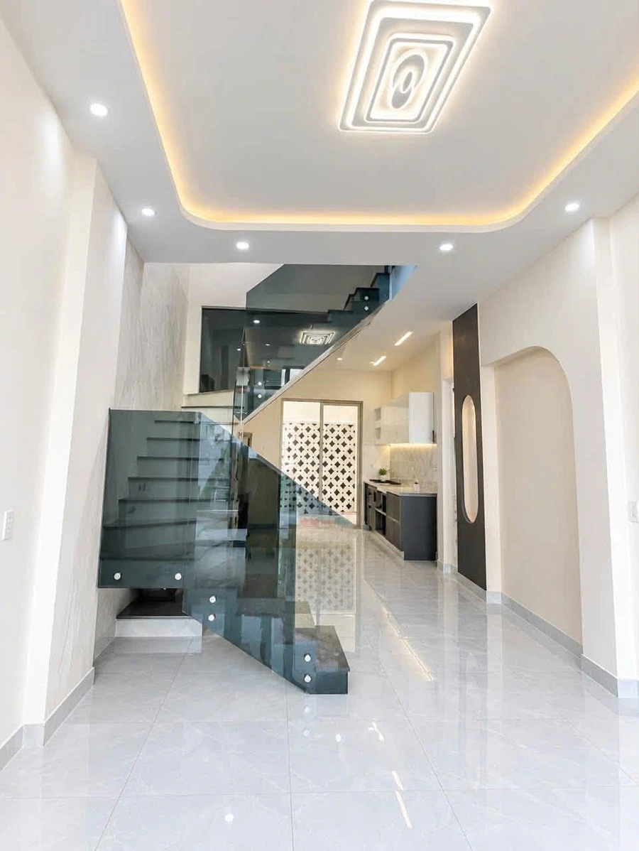 Bán nhà 63m² 2 tầng 2PN hẻm xe hơi thông Trần Hưng Đạo, Đông Hòa, Thủ Đức - Ảnh thu nhỏ 2