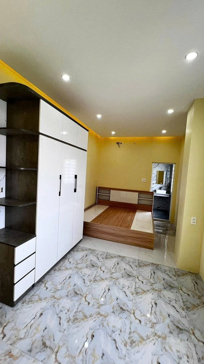 Bán nhà 1 trệt 1 lầu hẻm 76 Sư Vạn Hạnh, 5x13.5m, giá 1 tỷ 400 triệu, Rạch Giá - Ảnh thu nhỏ 4