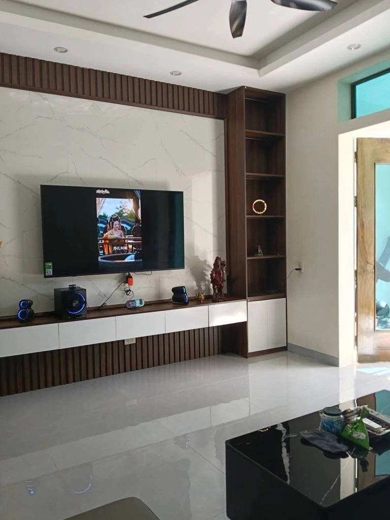 Bán nhà 2 tầng 72m2 đầy đủ đồ sẵn, gần chợ Nguyễn Phúc - Ảnh 1
