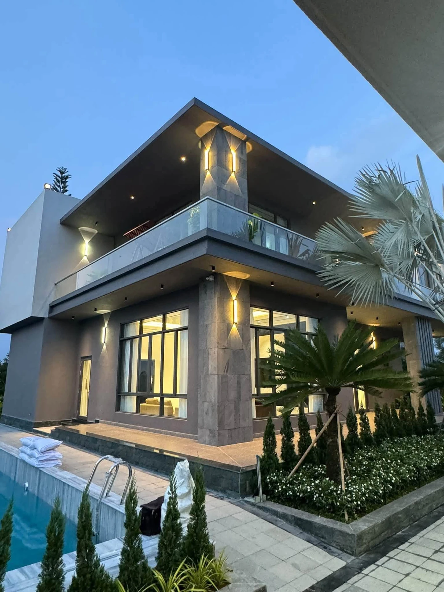 Bán biệt thự sân vườn 1.800m² Bình Chánh 28 tỷ - Ảnh 1